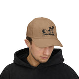 Laden Sie das Bild in den Galerie-Viewer, Classic Embroided Unisex Cap - Good Living Surf &amp; Palmen Design