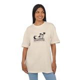 Laden Sie das Bild in den Galerie-Viewer, Unisex Heavy Oversize Tee - Good Living Surf &amp; Palmen Design