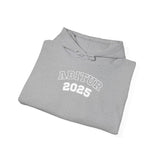Laden Sie das Bild in den Galerie-Viewer, Unisex Heavy Blend Hoodie - ABITUR 2025 Varsity style